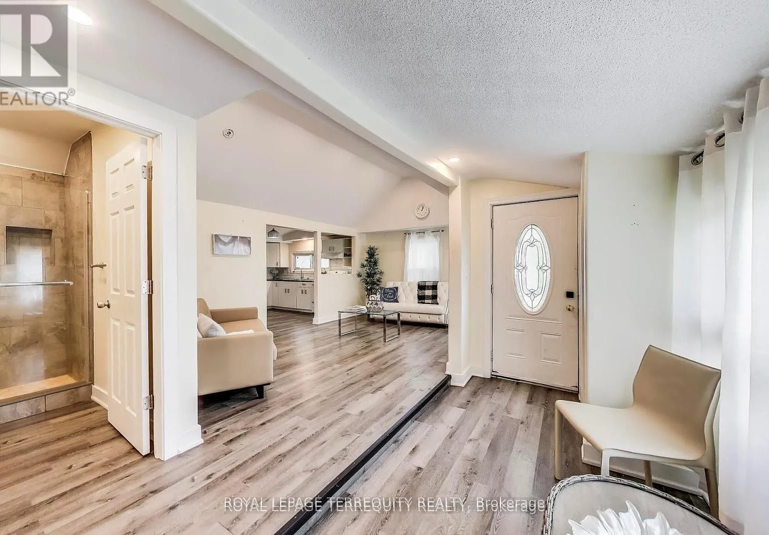 3 bed, $2,500 — Photo 4