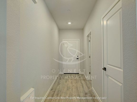 4th image of 968 Franklin St