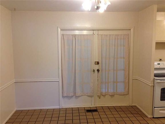 5th image of 3625 Ireland Ct