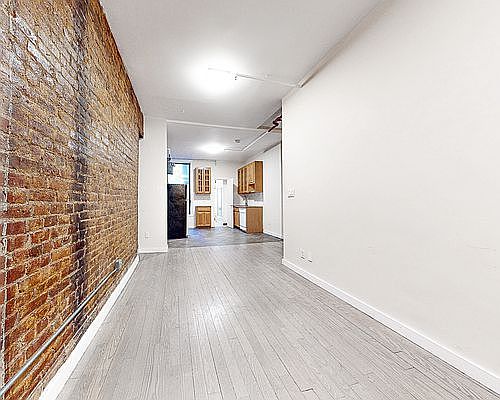 2nd image of 1611 2nd Ave #11