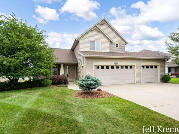 5692 Nile Dr SW, Wyoming, MI 49418