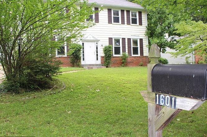 2nd image of 1601 Billman Ln