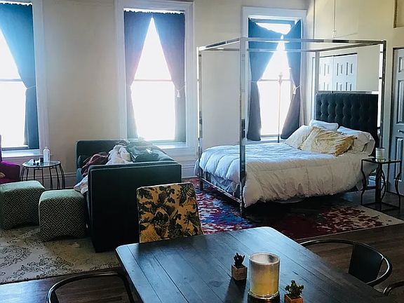4th image of 2360 N Clybourn Ave APT 3