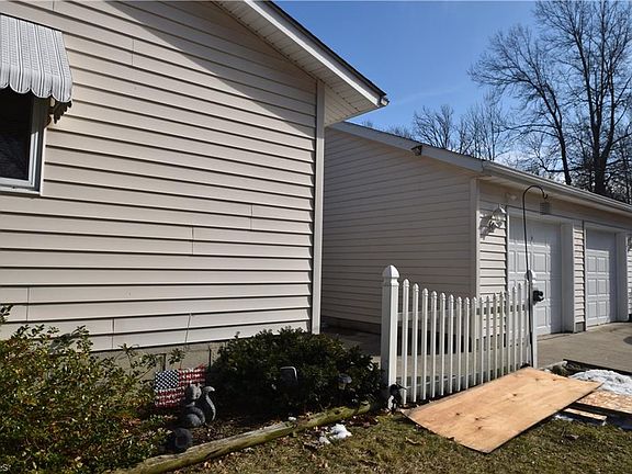 2nd image of 2100 E 42nd St