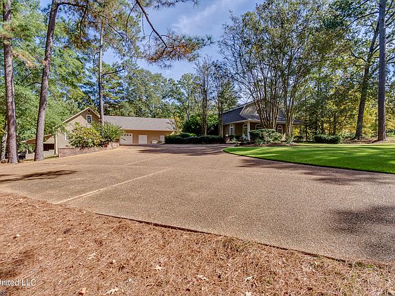 3rd image of 188 Webb Ln