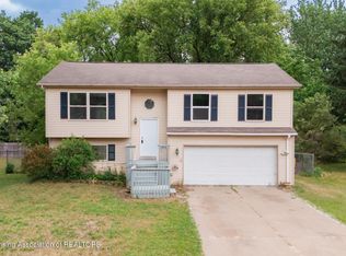 2822 Risdale Ave, Lansing, MI 48911