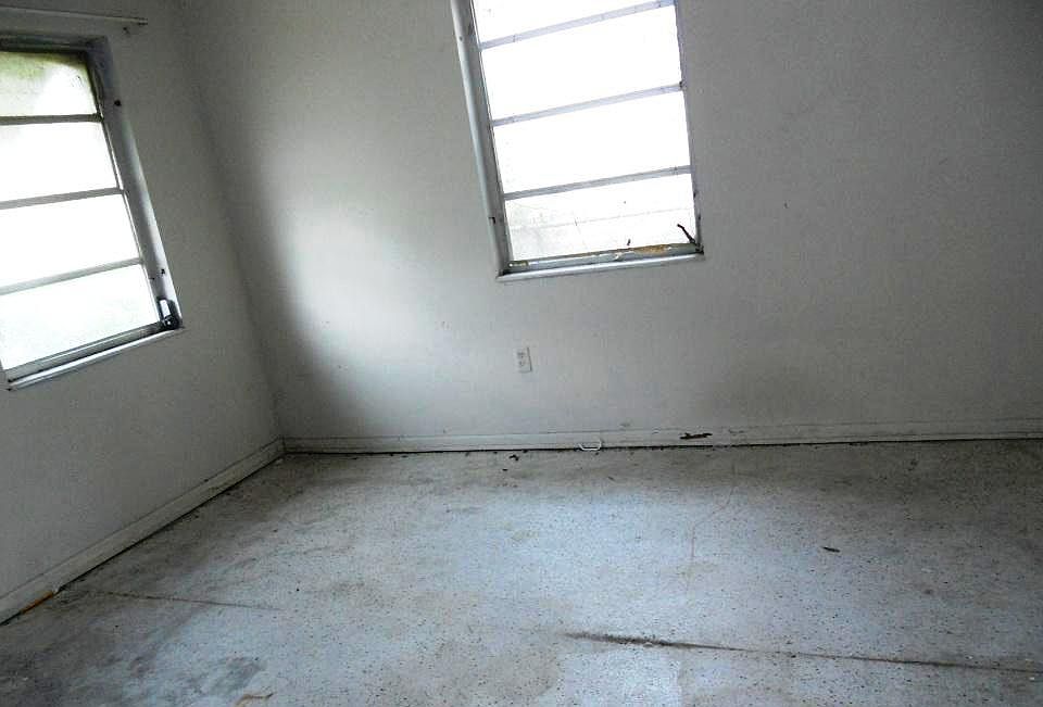 2nd image of 456 Easy St