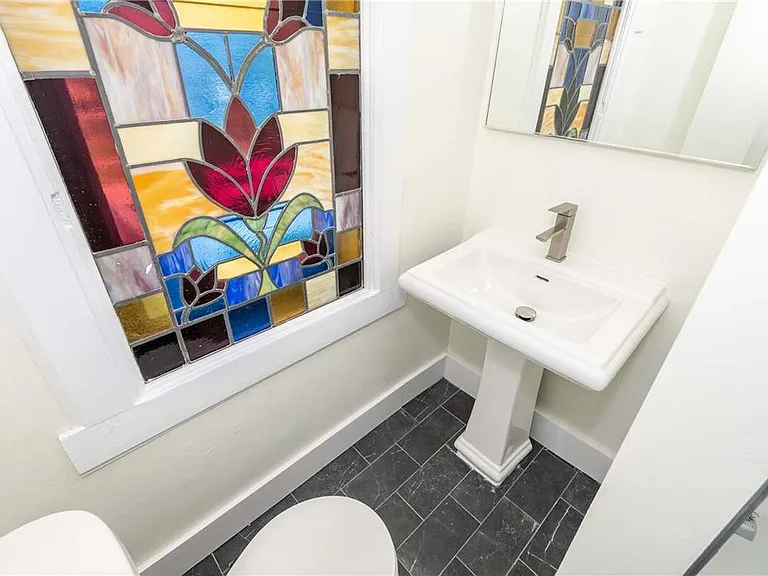 320 Park Dr — Photo 28