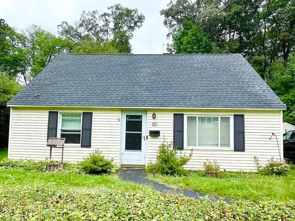41 Warren Rd, Auburn, MA 01501
