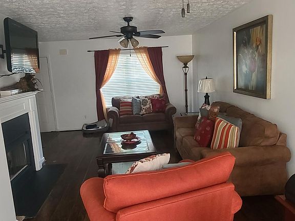 2nd image of 617 Monticello Ct