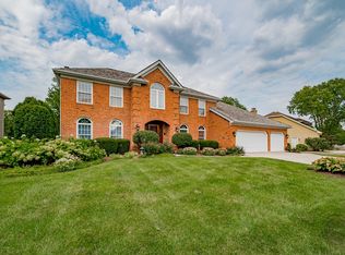 1405 Shepherd Dr, Naperville, IL 60565