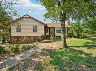 222 Gail Ln, Sapulpa, OK 74066