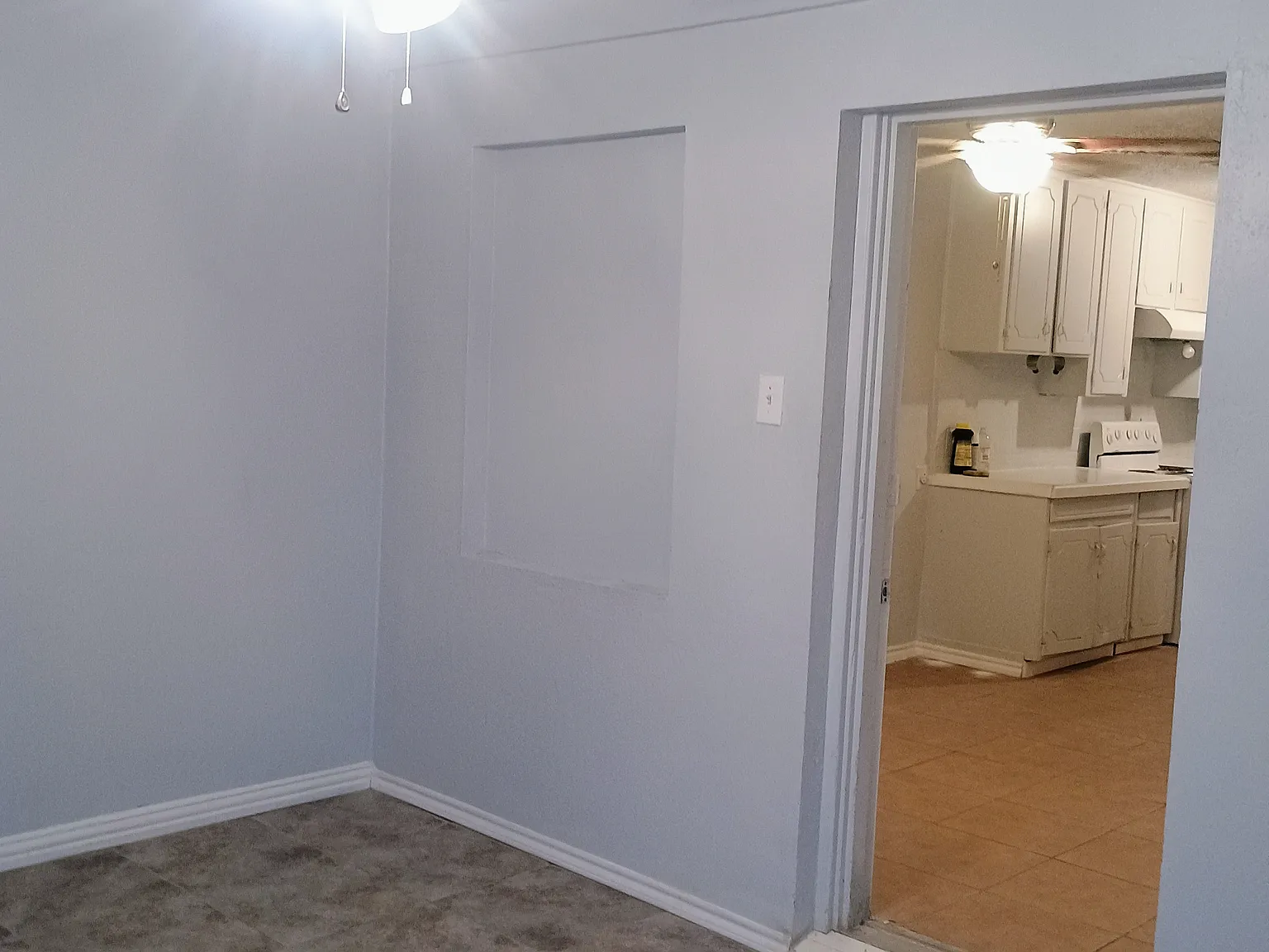 3 bed, 1000 sqft, $1,500 — Photo 2