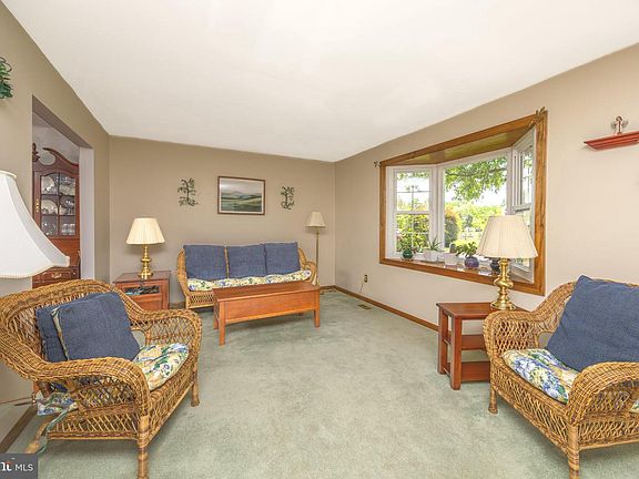 3rd image of 103 Olde Pilgrim Rd