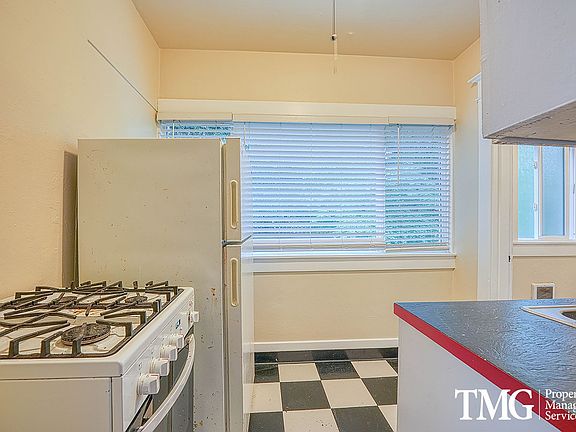 5th image of 2733 NW Thurman St APT 4