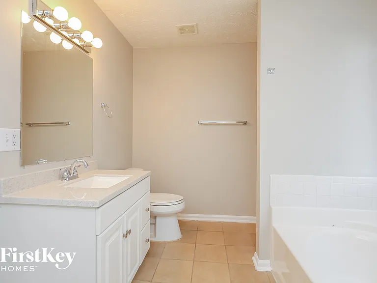 1500 Summer Lake Ter — Photo 11