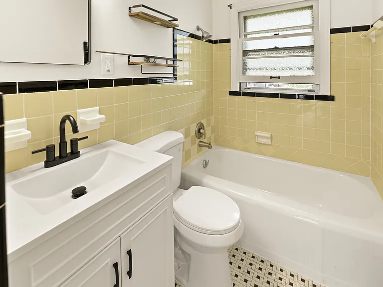 135 Saint Maurice Ln — Photo 13