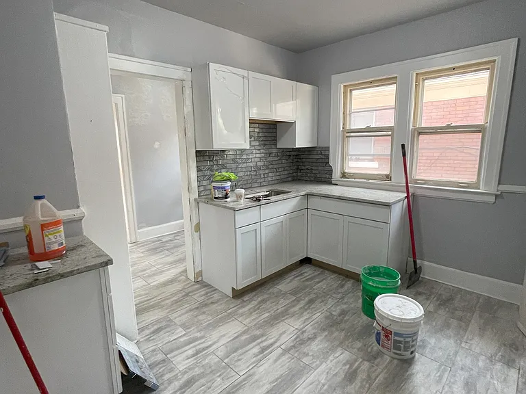 2286 Calvert St — Photo 16