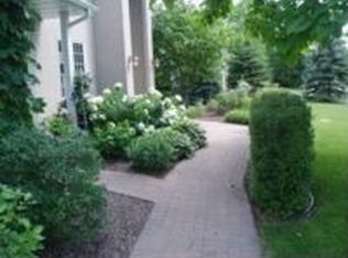 6819 Duck Lake Rd, Eden Prairie, MN 55346