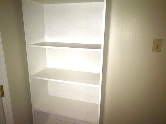 Laundry room storage