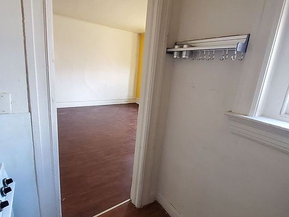 3rd image of 545 4th St APT 11