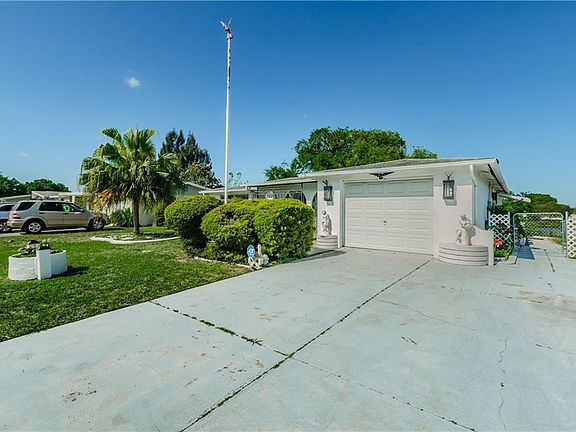 3rd image of 3141 Bluebird Dr