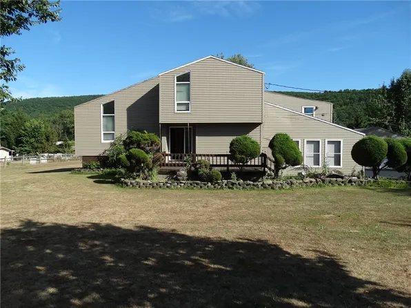 465 S Hamilton St, Painted Post, NY 14870