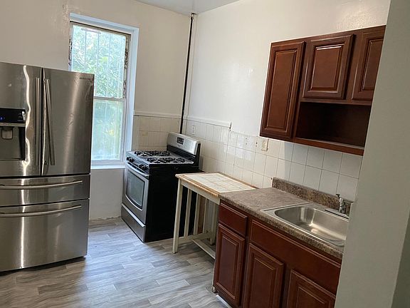 2nd image of 10609 Guy R Brewer Blvd Floor 2