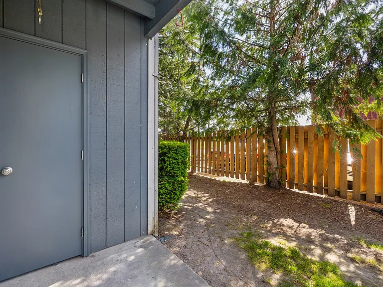 3408 I St NE #L103 — Photo 14