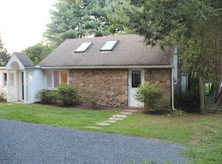 710 W Sandy Ridge Rd, Doylestown, PA 18901