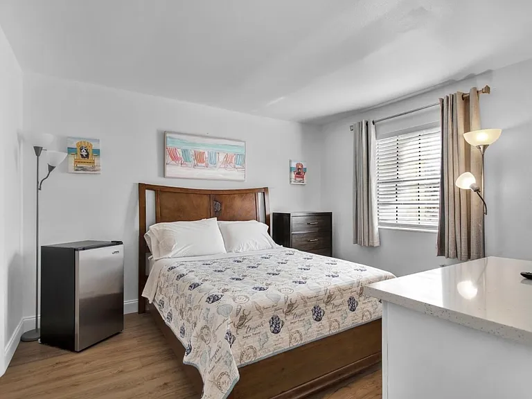 10330 Turkey Lake Rd #105 — Photo 7