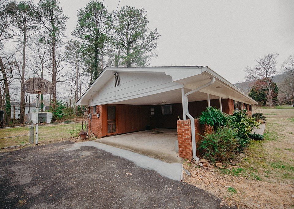1101 Cavender Dr Dalton GA Zillow