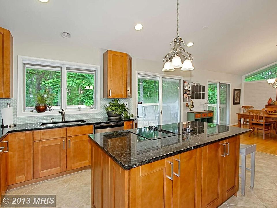 1st image of 6800 Glencove Dr