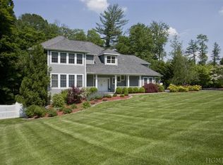 7 Random Farms Dr, Chappaqua, NY 10514