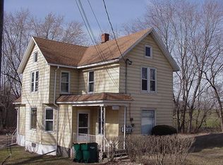 34533 Bassett Rd, Burlington, WI 53105