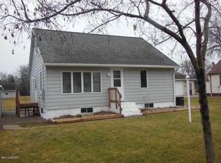 105 3rd St, Raymond, MN 56282