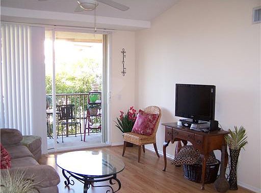 2nd image of 1320 Villa Cir