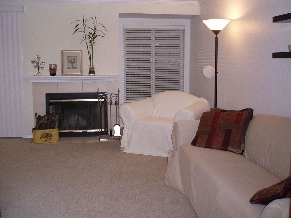 1st image of 12515 109th Ct NE APT B201