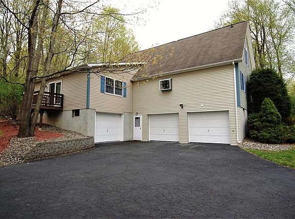 5th image of 13 School House Ln