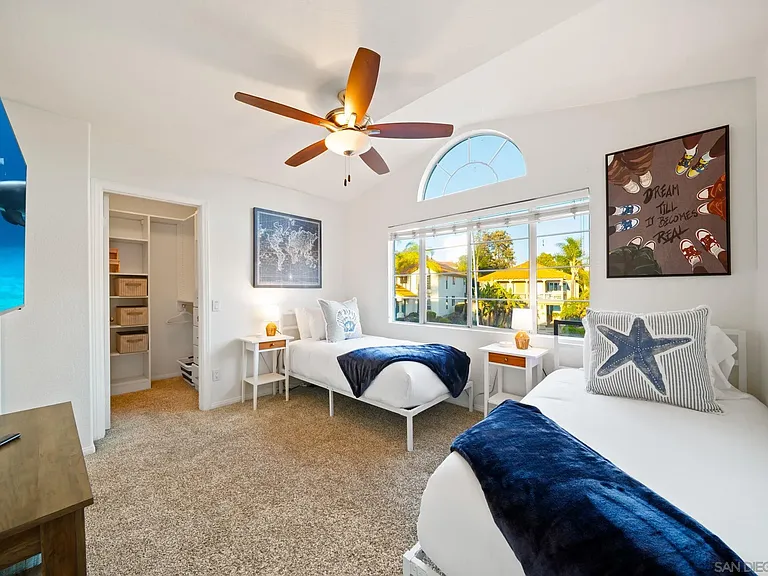 18106 Chieftain Ct — Photo 43