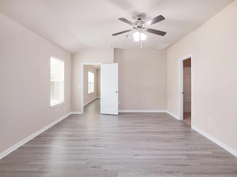 11301 Dawes Pl — Photo 7