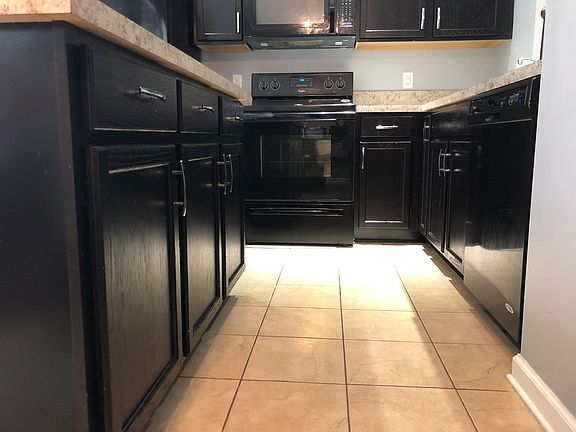 Plentiful Cabinet Space