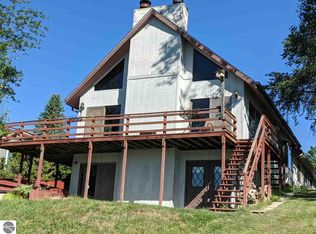 2932 E Lake Dr, Lupton, MI 48635