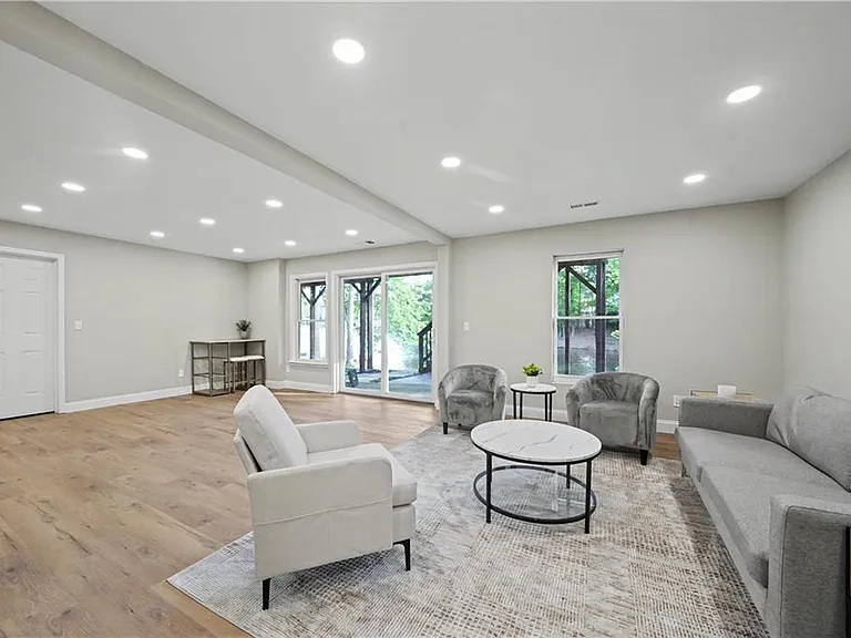 195 Brightmore Way — Photo 32