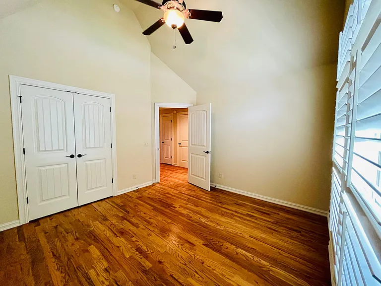 10932 S 77th Pl E — Photo 6