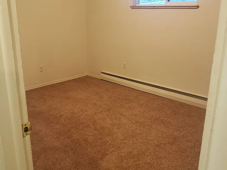 Spacious unit in Lakewood featuring abundant natural light and a central courtyard — Photo 14