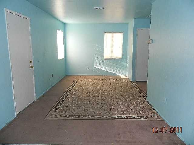 2nd image of 1421 Bush St