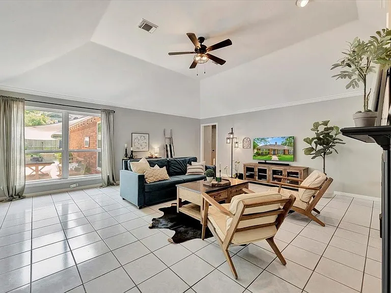 15402 Willow Shores Dr — Photo 10