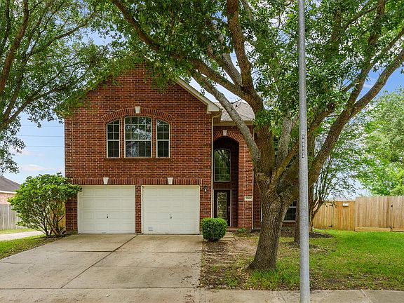 2nd image of 5703 Skydale Ln