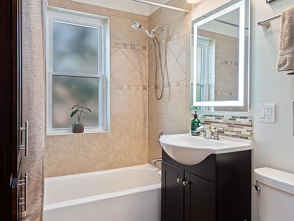 5th image of 5658 W Leland Ave APT 2